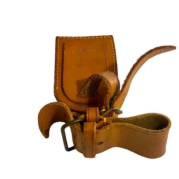 Louis Vuitton Vachetta Leather Luggage Tag Host Pick - Picture 2 of 11